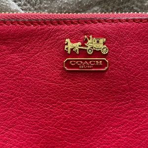 Coach wristlet red